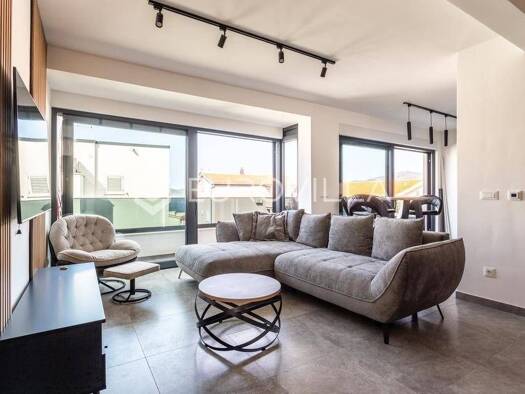 Wohnung zur Miete 1.200 € 2 Zimmer 66 m² 2. Geschoss Okrug Gornji Okrug Donji