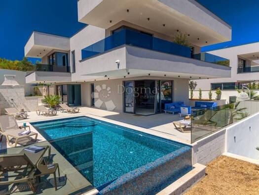 Haus zur Miete 6.000 € 6 Zimmer 370 m² Marina Marina