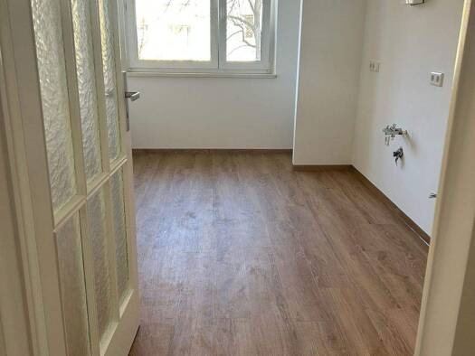 Wohnung zur Miete 650 € 1,5 Zimmer 45 m² 1. Geschoss frei ab sofort Wiesenstraße 21 Steinbühl Nürnberg 90443