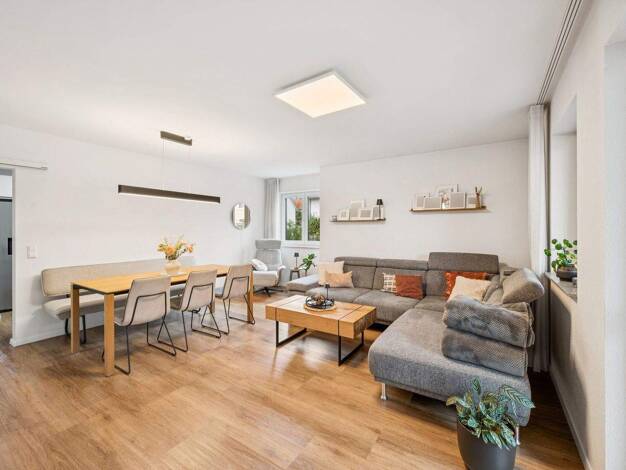 Wohnung zum Kauf 399.900 € 3,5 Zimmer 103,1 m² 1. Geschoss Burgrieden 88483