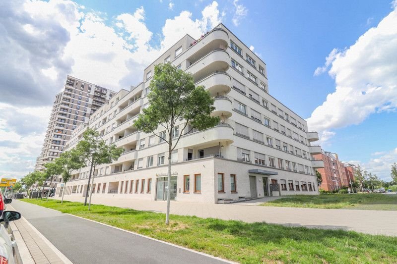 Wohnung zur Miete 2.215,19 € 5 Zimmer 157 m²<br/>Wohnfläche 1.<br/>Geschoss 16.11.2024<br/>Verfügbarkeit Europa-Allee 138 Bockenheim Frankfurt-Gallus 60486