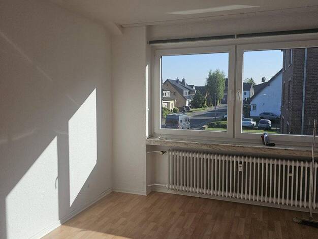 Wohnung zur Miete 750 € 2,5 Zimmer 68 m² 1. Geschoss Stürzelberg Dormagen 41541