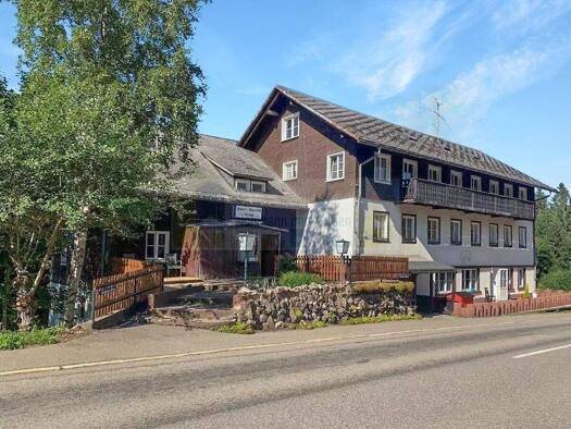 Haus zum Kauf 275.000 € 15 Zimmer 745 m² 3.693 m² Grundstück Bärental Feldberg / Bärenthal 79868