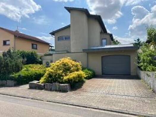 Einfamilienhaus zum Kauf 1.690.000 € 7,5 Zimmer 295 m² 3.336 m² Grundstück frei ab sofort Hüttenfeld Lampertheim 68623