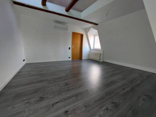 Wohnung zur Miete 380 € 2 Zimmer 42 m² Geschoss 2/3 frei ab sofort Blankenhain 99444