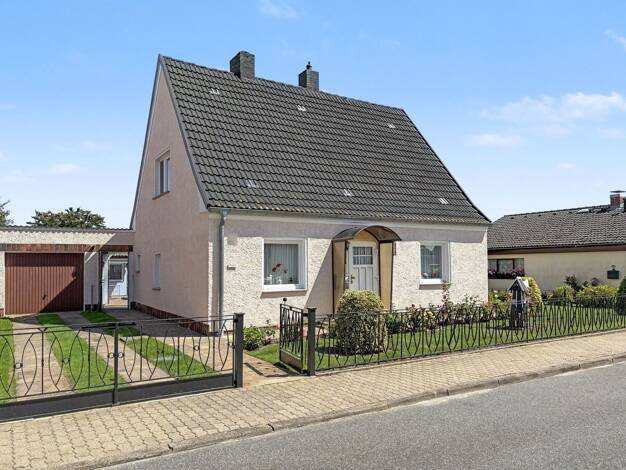 Einfamilienhaus zum Kauf 345.000 € 8 Zimmer 161 m² 794 m² Grundstück Ribnitz Ribnitz-Damgarten 18311