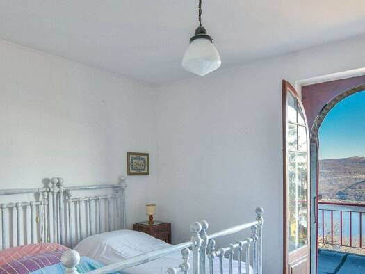 Haus zum Kauf 1.150.000 € 762 m² 10.915 m² Grundstück Madonna del Sasso 28894
