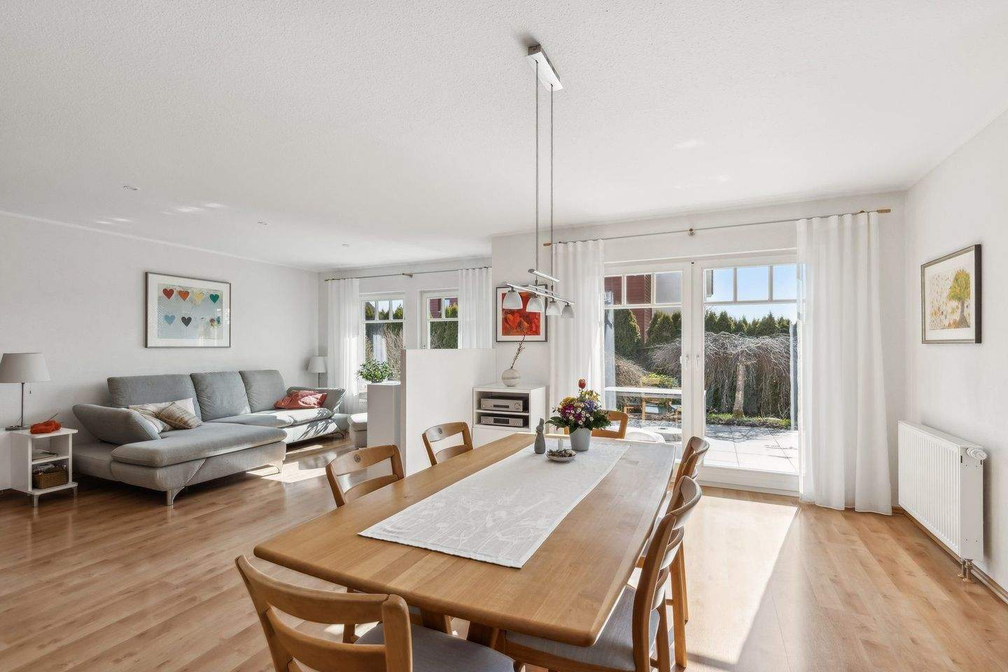 Immobilie in Allendorf - Exklusives und modernes Mehrgenerationenhaus im ruhigen Allendorf-OT Rennertehausen - Bild 2