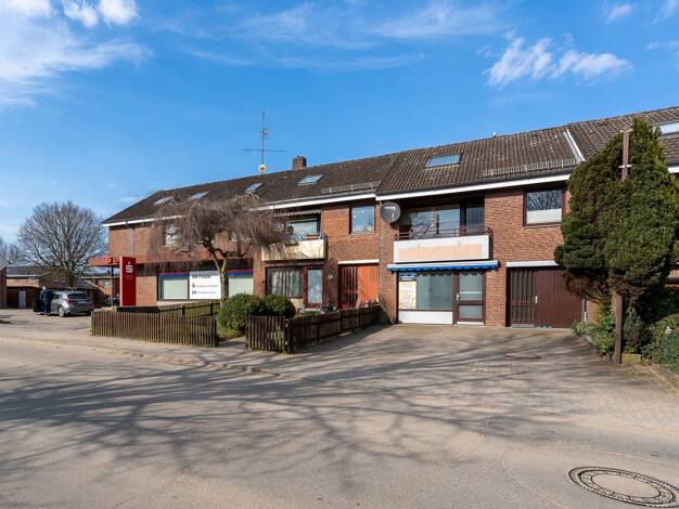 Haus zum Kauf 198.000 € 6 Zimmer 96,1 m² 347 m² Grundstück Hauptstraße 42 b Hutzfeld Bosau / Hutzfeld 23715