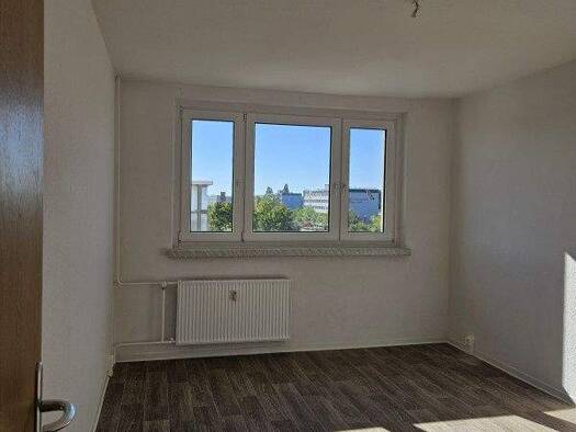 Wohnung zur Miete 333 € 3 Zimmer 60,5 m² 4. Geschoss frei ab 01.02.2026 Clara-Zetkin-Str. 13 Stendal 39576