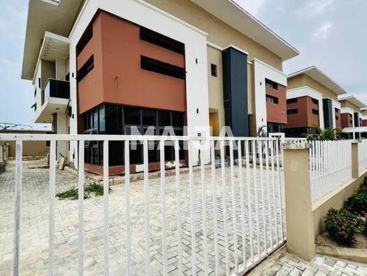 Doppelhaushälfte zum Kauf 288.000 € 4 Zimmer 174 m² 3 Bedroom Semi-Detached Duplex + A Mini-Flat for s Lagos 100242
