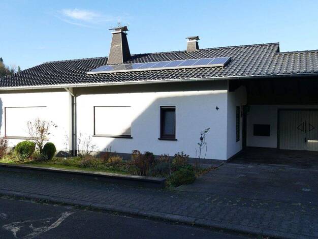 Mehrfamilienhaus zum Kauf provisionsfrei 219.000 € 5 Zimmer 139 m² 744 m² Grundstück Enzenberg 4 Jünkerath 54584