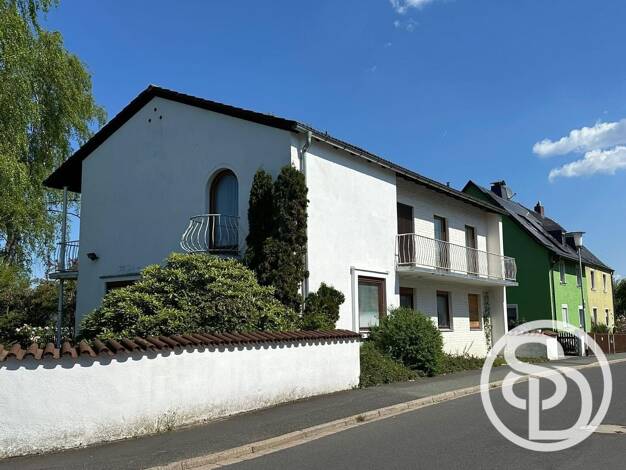 Einfamilienhaus zum Kauf 8 Zimmer 185 m² 447 m² Grundstück frei ab sofort Selb Selb 95100