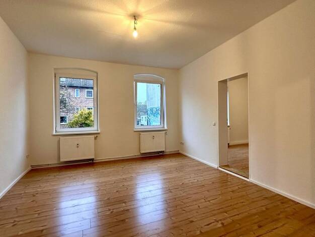 Wohnung zur Miete 950 € 3 Zimmer 88 m² 1. Geschoss Gaarden-Ost Kiel 24143