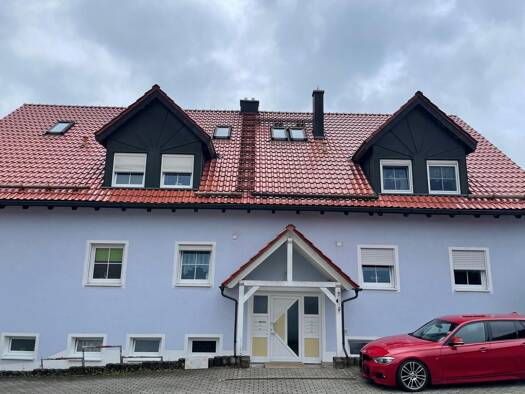 Wohnung zum Kauf 225.000 € 4 Zimmer 94,5 m² 2. Geschoss frei ab sofort Erbendorf 92681