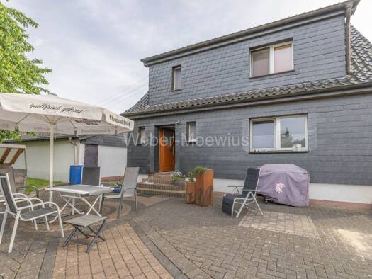Mehrfamilienhaus zum Kauf 399.000 € 7 Zimmer 190 m² 1.894 m² Grundstück Waldbröl Waldbröl 51545