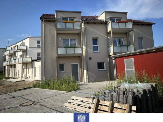 Wohnung zur Miete 685 € 2 Zimmer 65,3 m² Arnsdorf 01477