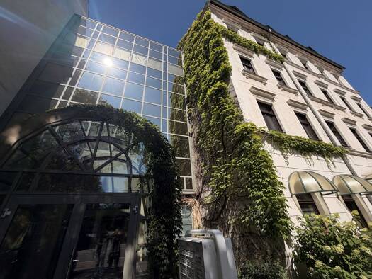 Wohnung zur Miete 869 € 5 Zimmer 110 m² frei ab sofort Zentrum Zentrum 09111