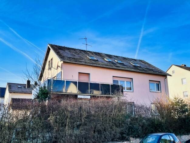 Wohnung zum Kauf 149.000 € 3 Zimmer 81 m² frei ab sofort Zeil 97475