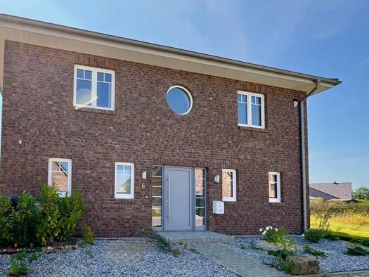 Einfamilienhaus zum Kauf - Erstbezug 6 Zimmer 155 m² 562 m² Grundstück Tönning 25832