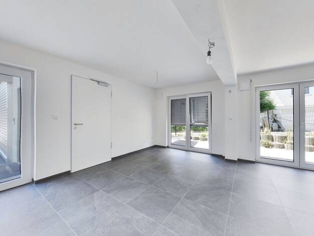 Wohnung zur Miete 890 € 2 Zimmer 79,2 m² frei ab sofort Deggendorf Deggendorf 94469