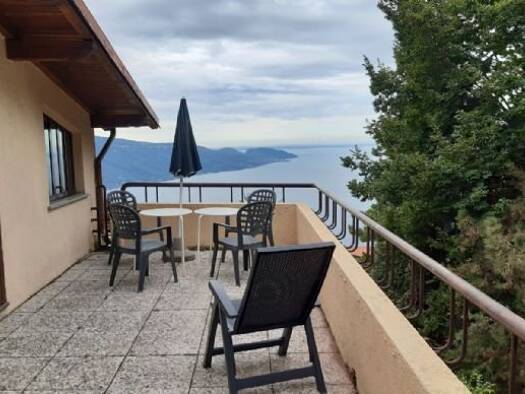 Villa zum Kauf 750.000 € 6 Zimmer 250 m² 1.000 m² Grundstück Gargnano