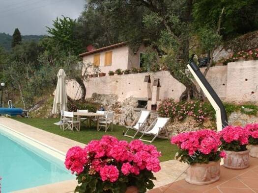 Villa zum Kauf 900.000 € 1.000 m² Grundstück Pietrasanta 55045