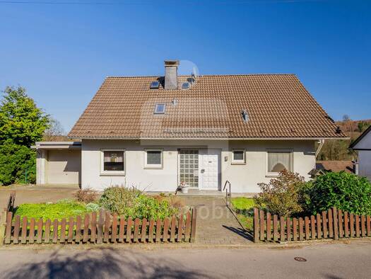 Einfamilienhaus zum Kauf 399.000 € 8 Zimmer 207 m² 802 m² Grundstück Dahlerau Radevormwald 42477