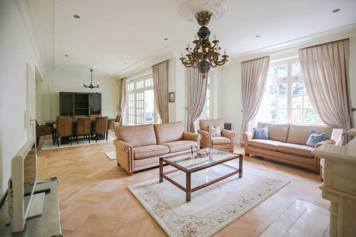 Einfamilienhaus zur Miete 5.500 € 6 Zimmer 200 m²<br/>Wohnfläche 495 m²<br/>Grundstück ab sofort<br/>Verfügbarkeit Herbertstraße 1 Grunewald Berlin 14193