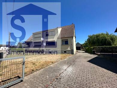 Doppelhaushälfte zum Kauf 155.000 € 5 Zimmer 120 m² 365 m² Grundstück Fambach Fambach / Farnbach 98597