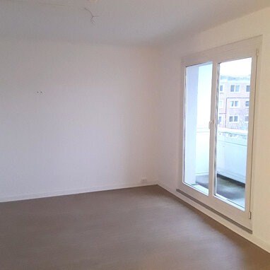 Wohnung zur Miete 329,97 € 3 Zimmer 57,9 m² 3. Geschoss Weißenfelser Straße 36 Silberhöhe Halle (Saale) 06132