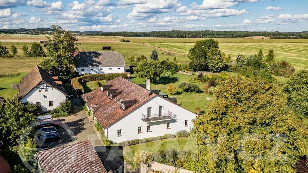 Reiterhof zum Kauf 1.570.000 € 330.000 m² Grundstück Breznice 26272