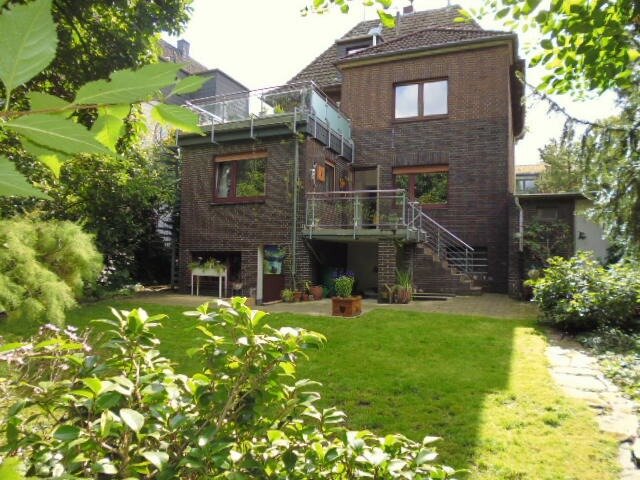 Mehrfamilienhaus zum Kauf 399.000 € 8 Zimmer 193 m²<br/>Wohnfläche 580 m²<br/>Grundstück Osterfeld - Ost Oberhausen 46117