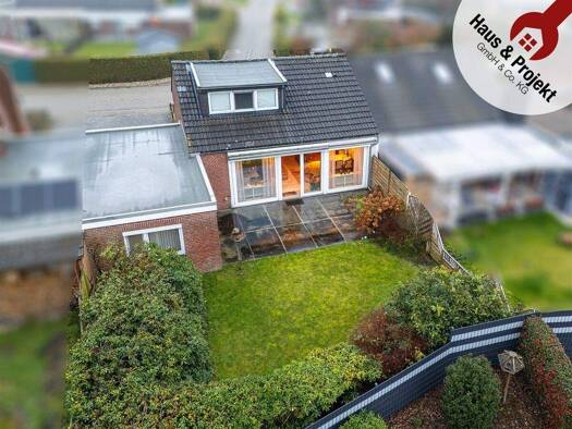 Doppelhaushälfte zum Kauf 175.000 € 4 Zimmer 85,1 m² 303 m² Grundstück Berumbur 26524