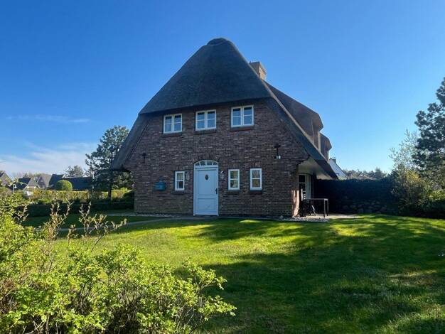 Reihenendhaus zum Kauf provisionsfrei 1.749.000 € 5 Zimmer 140 m² 1.861 m² Grundstück Wenningstedt Wenningstedt-Braderup (Sylt) 25996