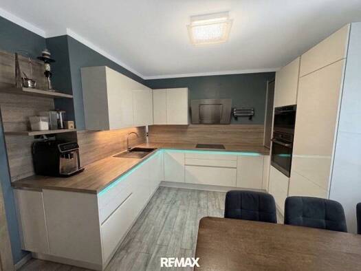Wohnung zum Kauf 260.000 € 4 Zimmer 91,4 m² 1. Geschoss Wiener Neustadt 2700