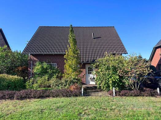 Einfamilienhaus zum Kauf 330.000 € 4 Zimmer 87 m² 583 m² Grundstück frei ab 01.11.2026 Zeischa Bad Liebenwerda 04924