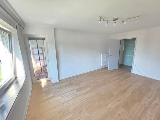 Wohnung zur Miete 850 € 2,5 Zimmer 67 m² Geschoss 2/3 frei ab sofort Suchsdorf Kiel 24107