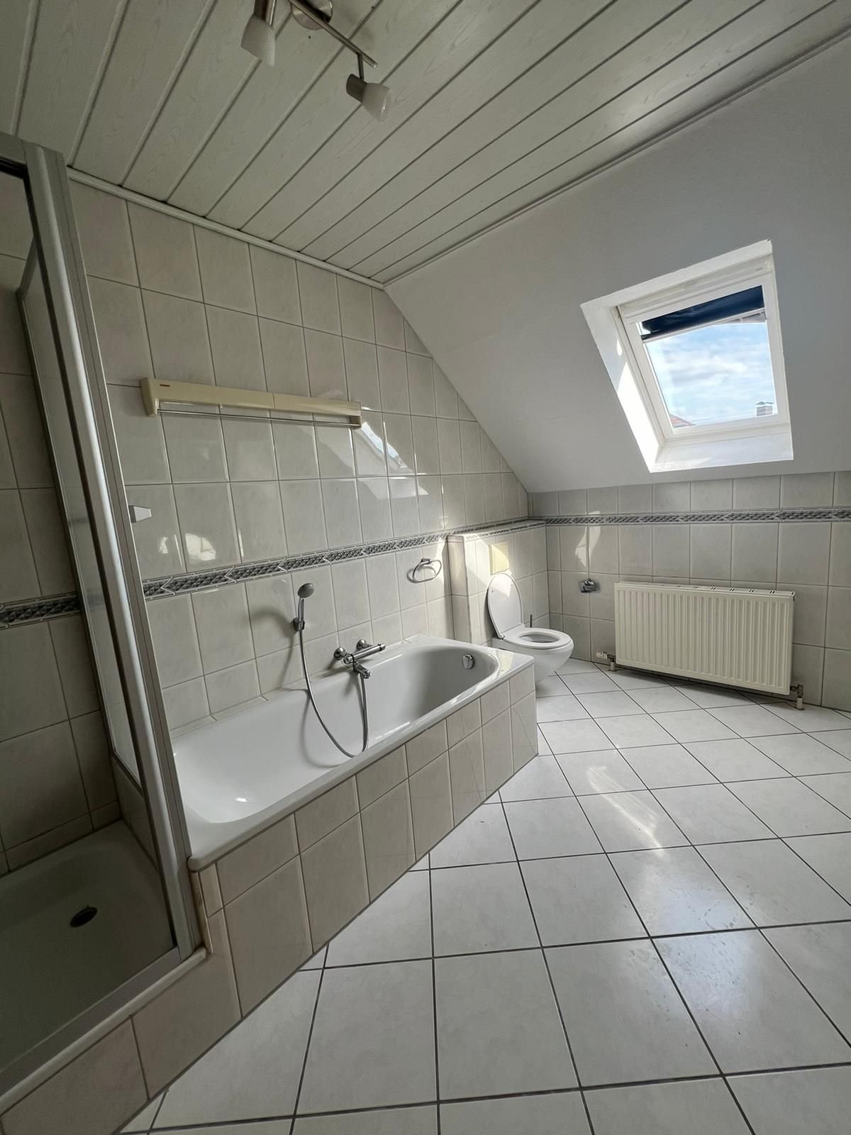 Maisonette zur Miete 981,36 € 3 Zimmer 122,7 m²<br/>Wohnfläche 2.<br/>Geschoss ab sofort<br/>Verfügbarkeit Dorfstraße 16a Loose 24366