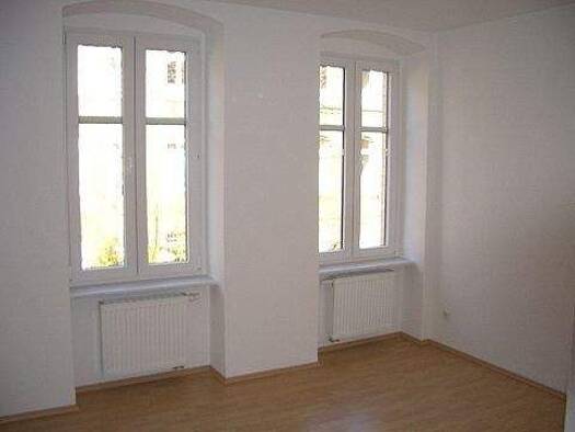 Wohnung zur Miete 225 € 2 Zimmer 39 m² EG Pufendorfstrasse 7 Flöha 09557