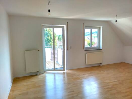 Wohnung zum Kauf 105.000 € 3 Zimmer 85,9 m² EG Crossen Crossen an der Elster 07613