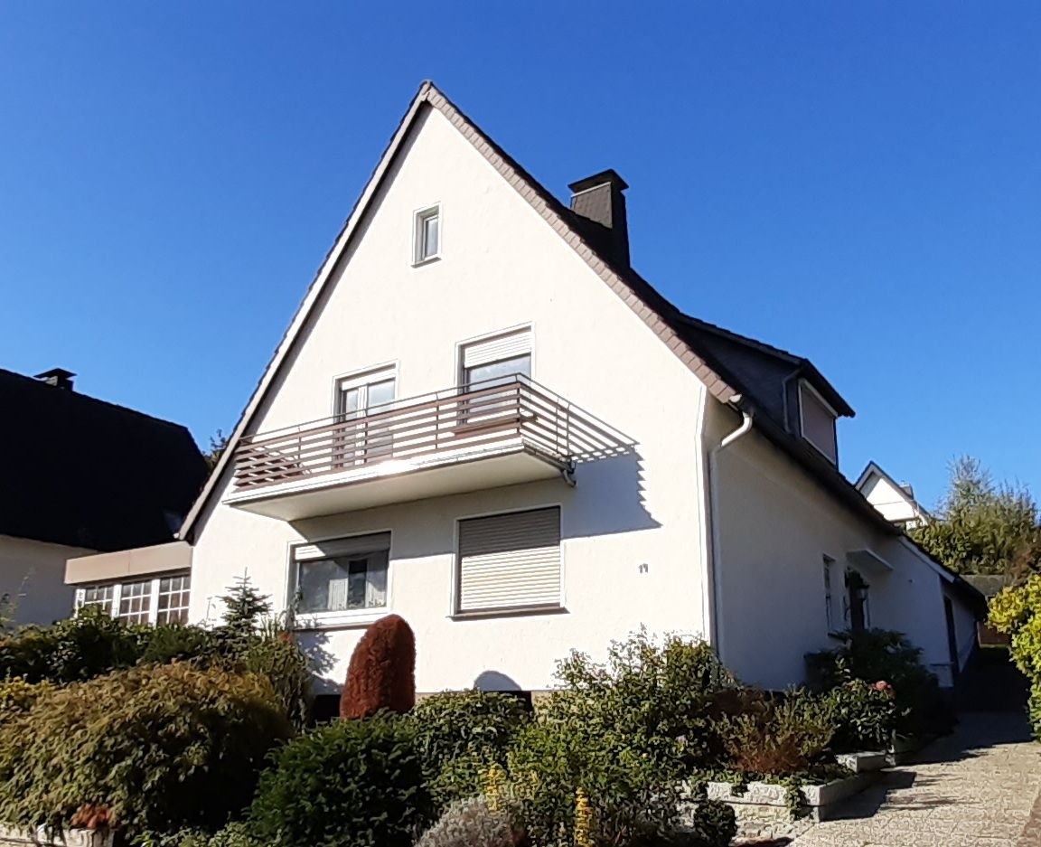 Einfamilienhaus zum Kauf 285.000 € 8 Zimmer 174 m²<br/>Wohnfläche 626 m²<br/>Grundstück ab sofort<br/>Verfügbarkeit Oetinghausen Hiddenhausen 32120