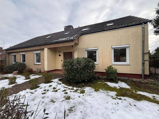 Einfamilienhaus zum Kauf 199.000 € 10 Zimmer 225 m² 799 m² Grundstück Allershausen Uslar 37170