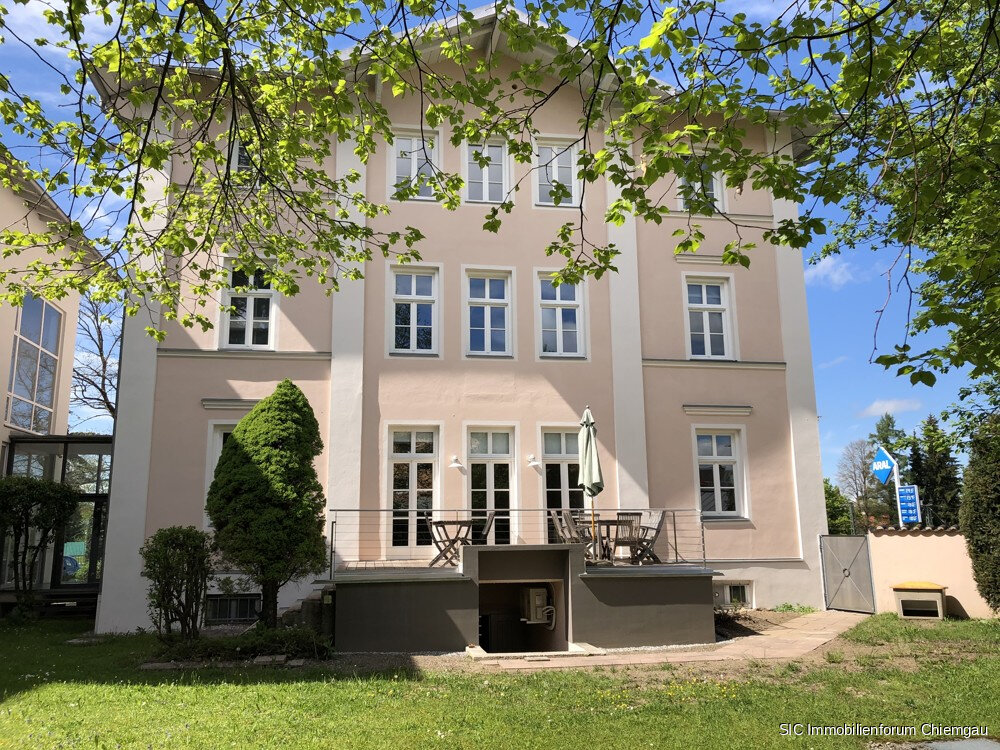 Bürogebäude zur Miete 3.500 € 355,2 m²<br/>Bürofläche Traunstein Traunstein 83278