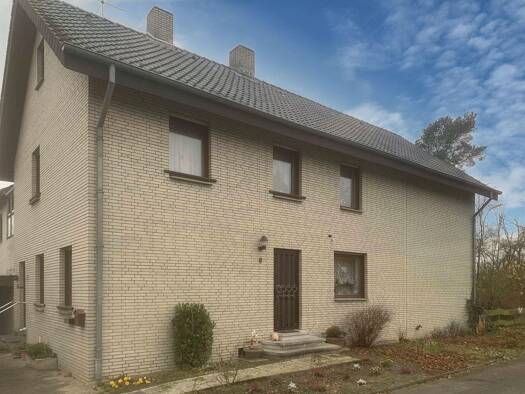 Mehrfamilienhaus zum Kauf 225.000 € 8 Zimmer 214 m² 1.875 m² Grundstück frei ab sofort Frotheim Espelkamp 32339