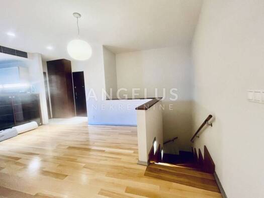 Wohnung zur Miete 2.300 € 4 Zimmer 127 m² Dol