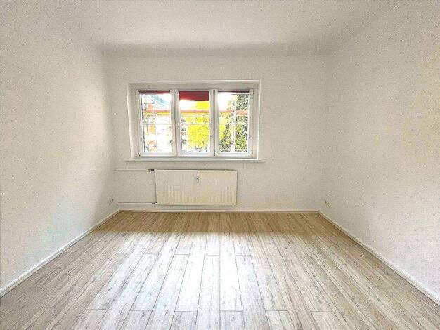 Wohnung zum Kauf 450.000 € 3 Zimmer 80 m² Geschoss 1/4 frei ab 01.02.2026 Derfflingerstraße 45 Lankwitz Berlin 12249