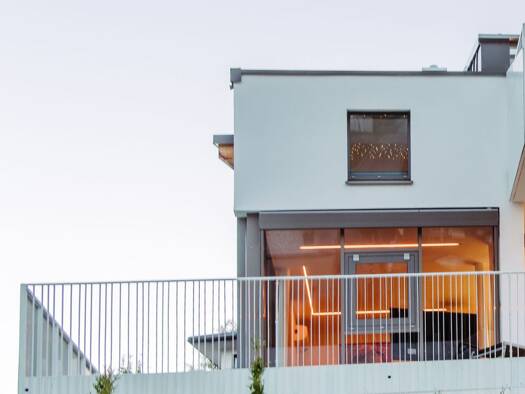Haus zum Kauf 1.850.000 € 6 Zimmer 191 m² 519 m² Grundstück Seeham 5164