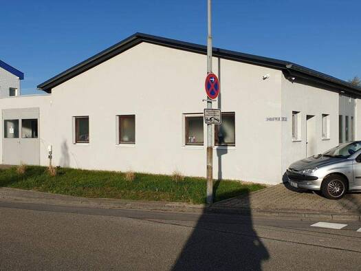 Lagerhalle zur Miete 1.300 € 162 m² Lagerfläche Ötigheim 76470