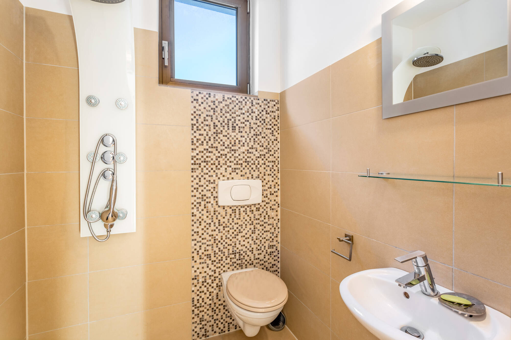 Property thumbnail 3